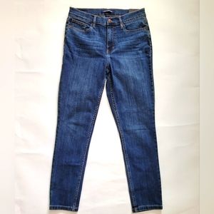 Calvin Klein Women's Mid/Regular Rise Skinny Stretch Jeans - Size 8 - NWT